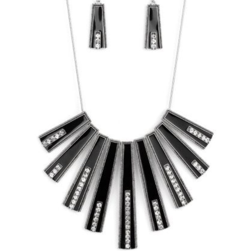 Paparazzi FAN-tastically Deco - Black